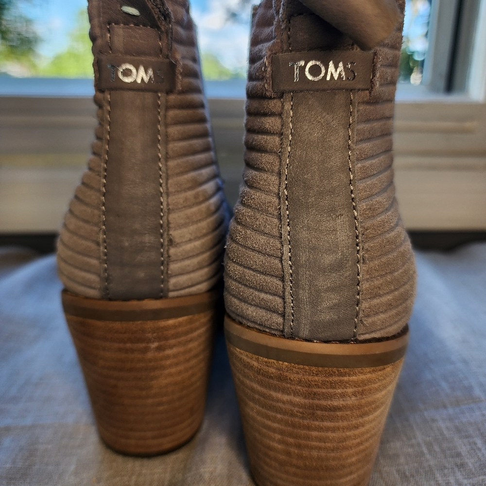 NWOT Tom's Grey (Cement) Everly Bootie - Size 9.5 *Please read description* - Picture 5 of 10